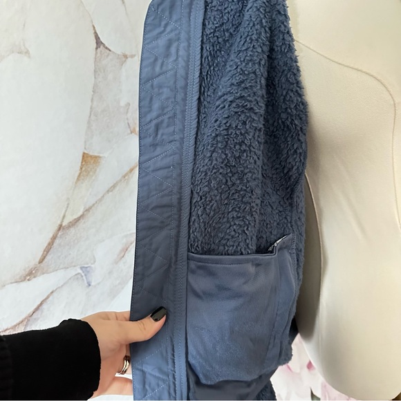 North face sweater— size small - Picture 11 of 13